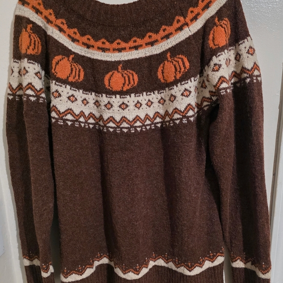🎃 Maurices Brown and Orange Pumpkin Sweater - Picture 2 of 4